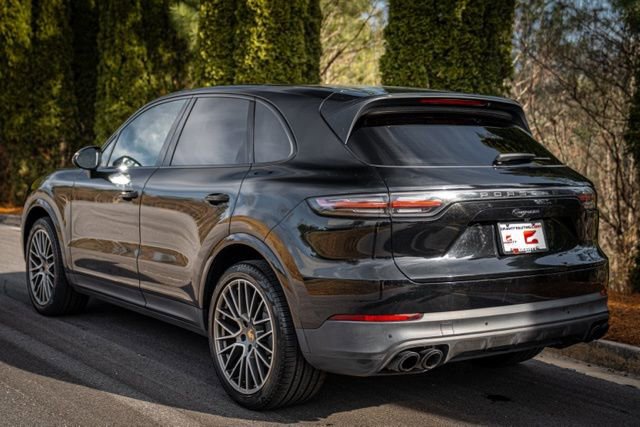 2022 Porsche Cayenne Platinum Edition