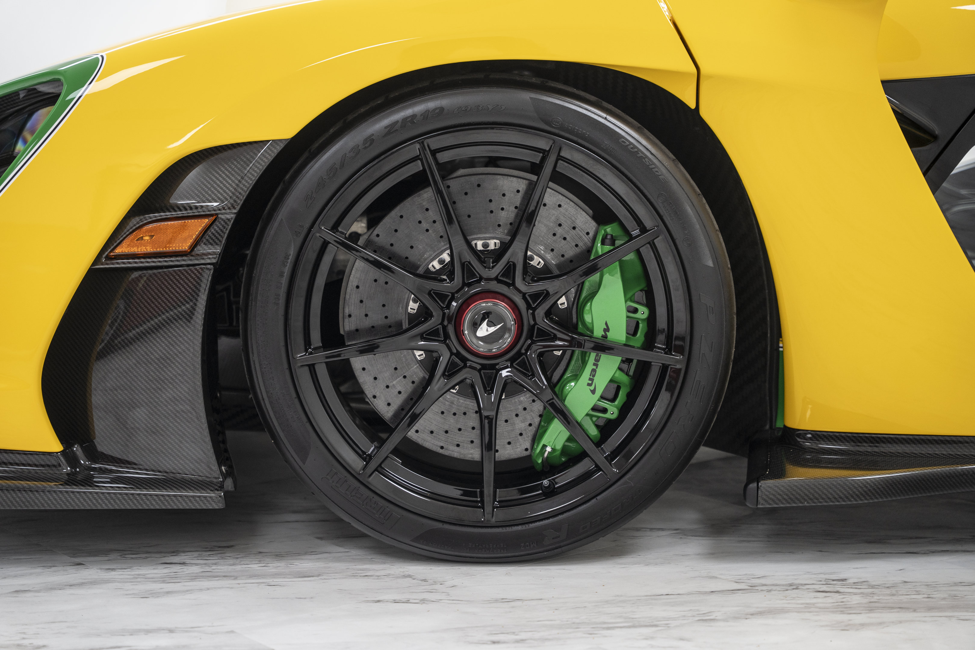 Used 2019 McLaren Senna photo 28