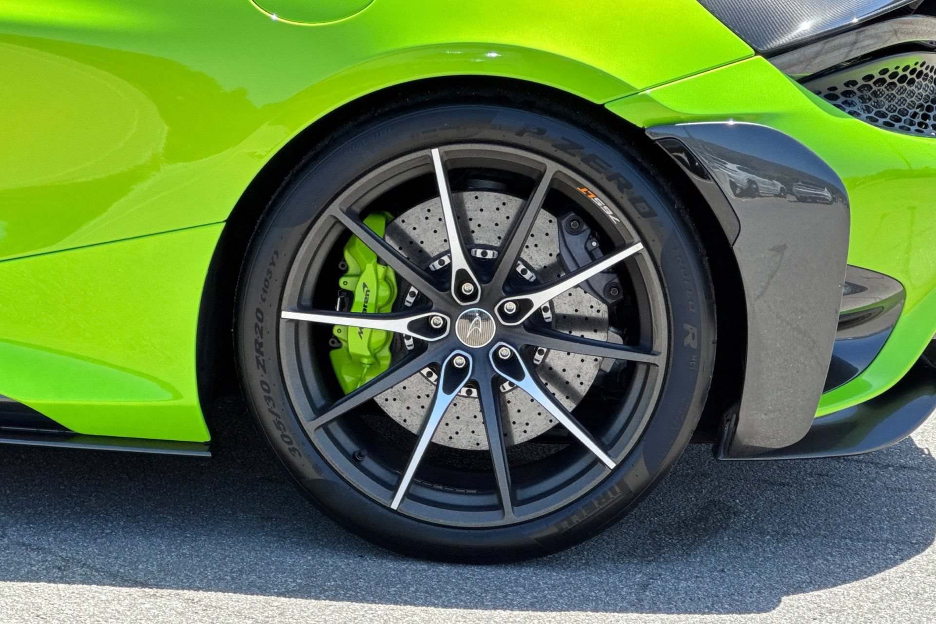 Used 2022 McLaren 765LT photo 43