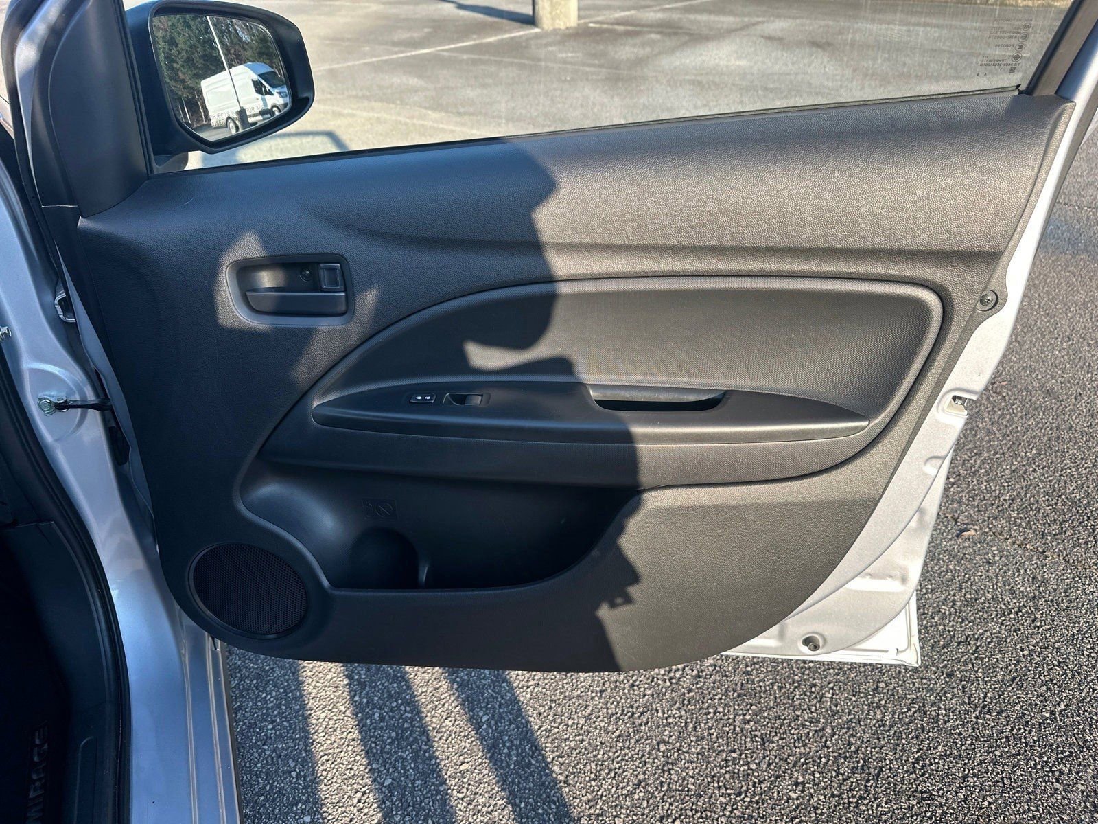 2022 Mitsubishi Mirage ES