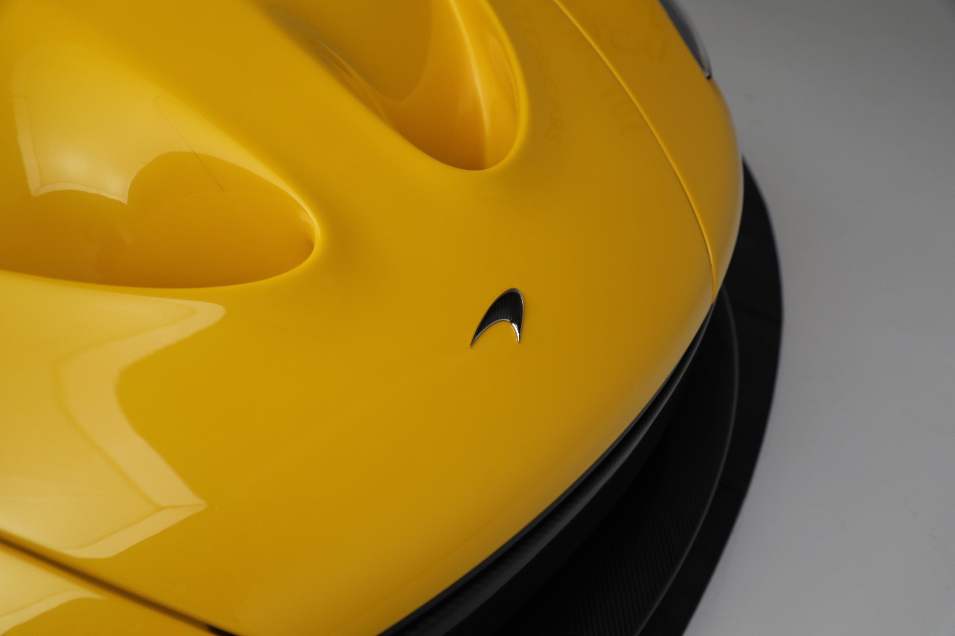 Used 2015 McLaren P1 photo 28