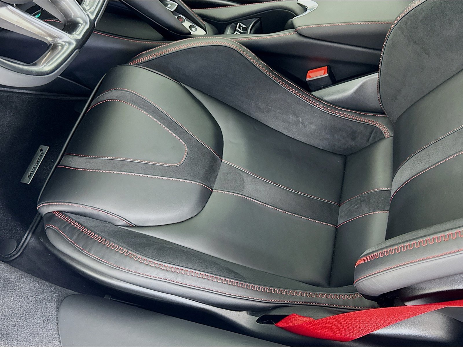 Used 2026 McLaren 750S Spider photo 19