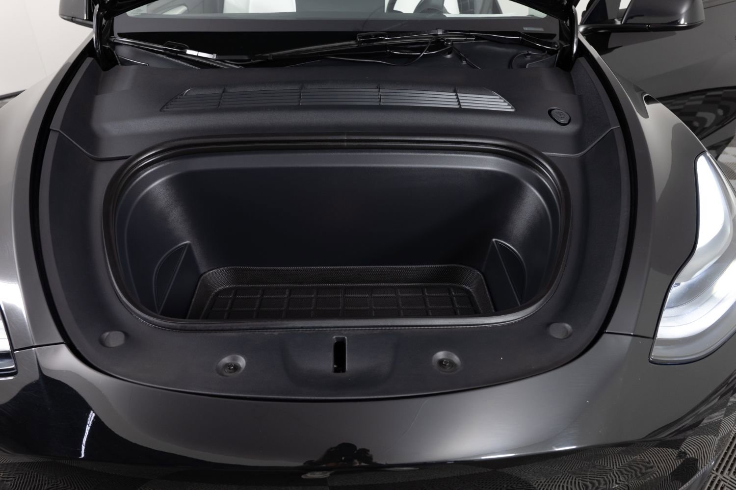 2024 Tesla Model Y Performance