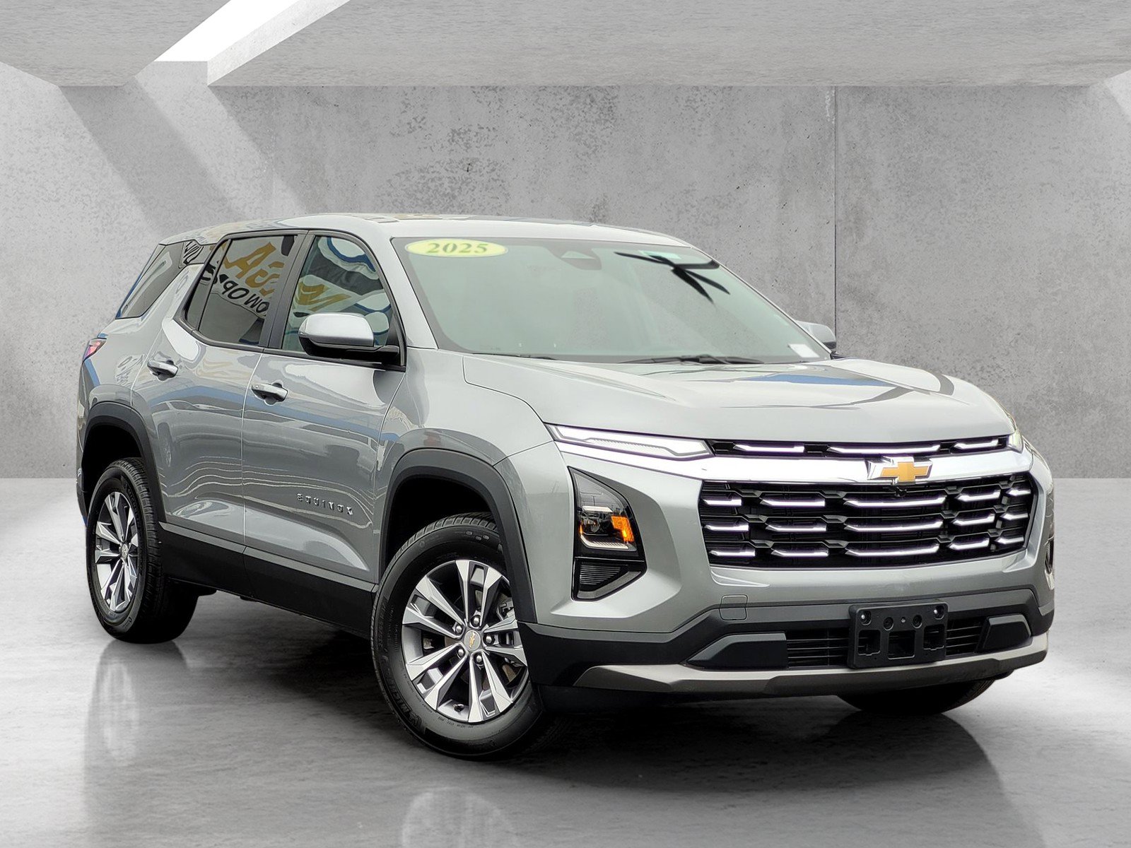 Used 2025 Chevrolet Equinox LT
