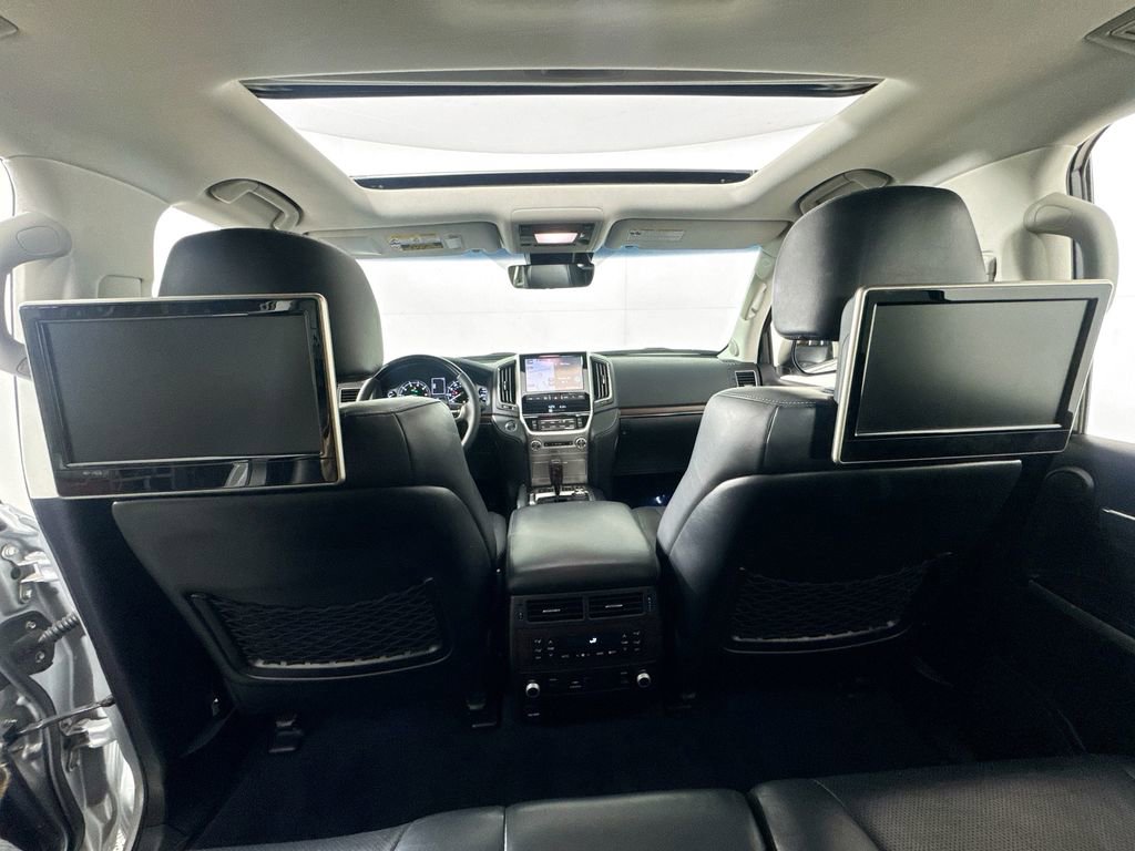 2016 Toyota Land Cruiser