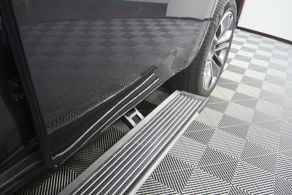 2024 Jeep Grand Wagoneer Series III