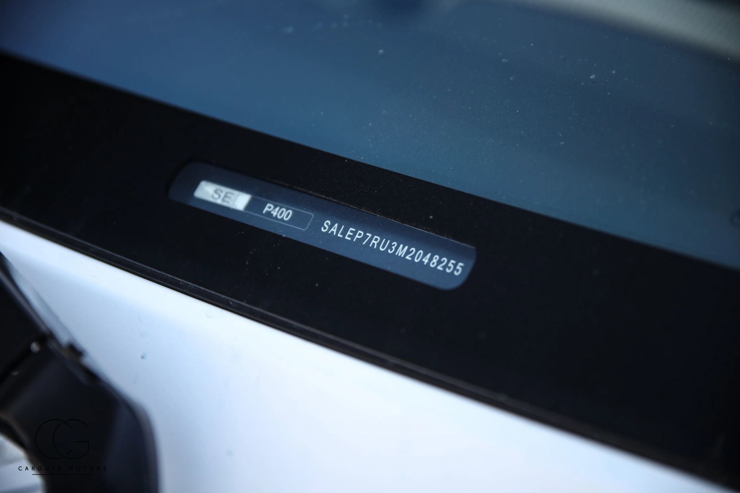 2021 Land Rover Defender 110 SE