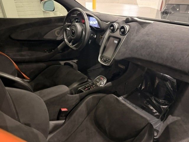 Used 2020 McLaren 600LT Spider 2