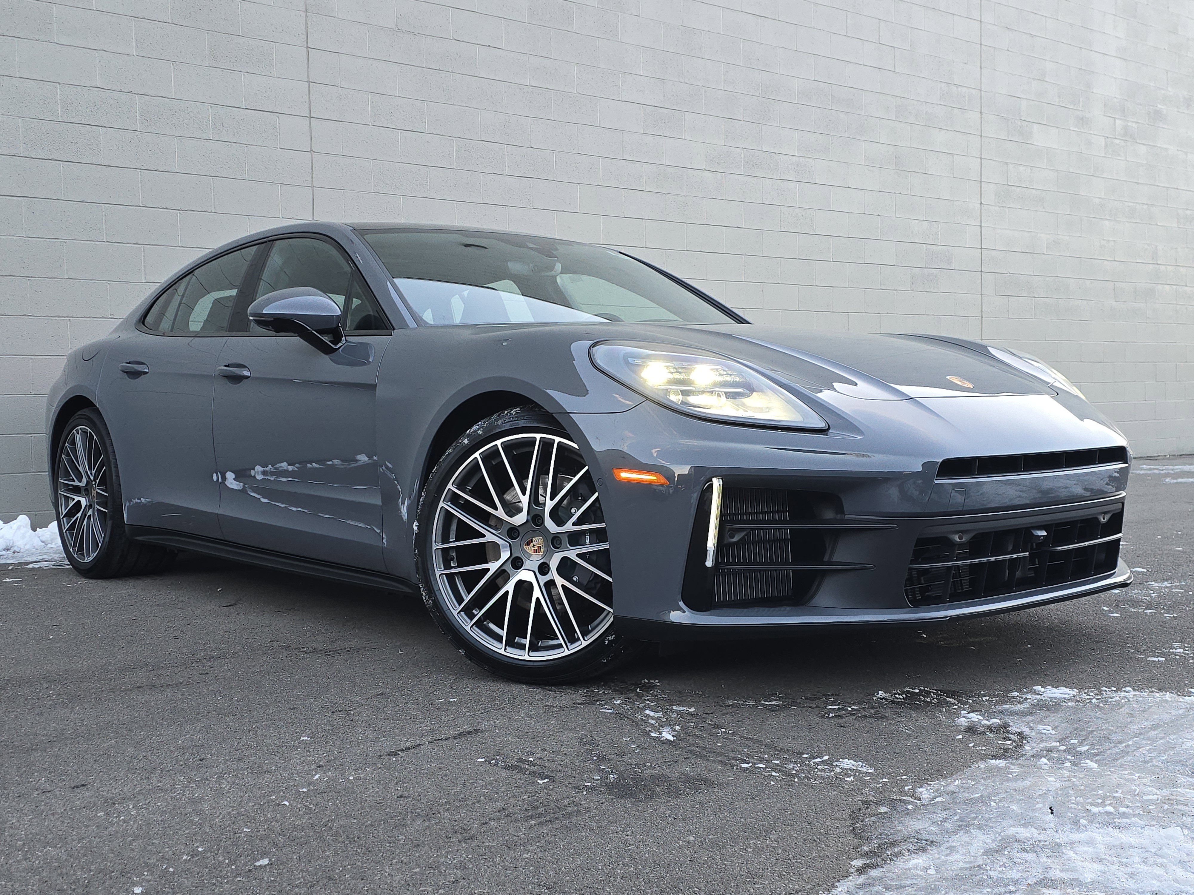2026 Porsche Panamera 4