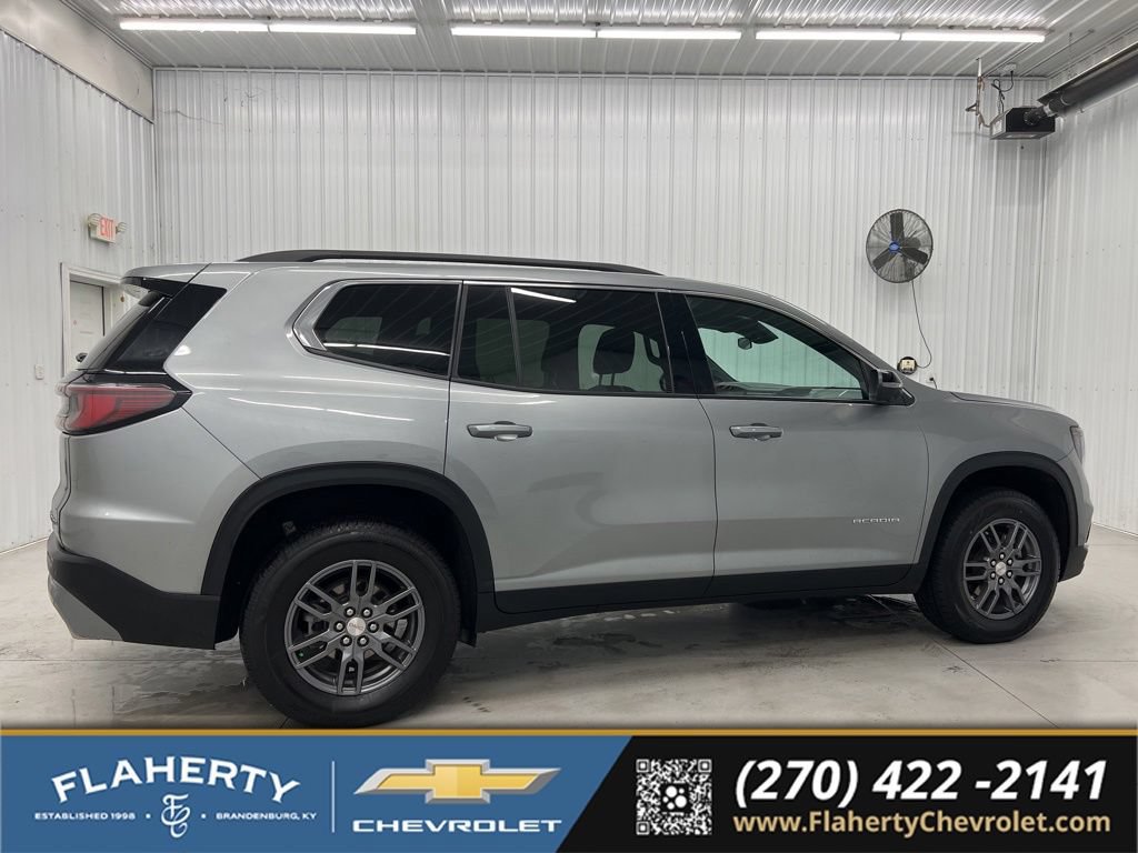Used 2025 GMC Acadia Elevation