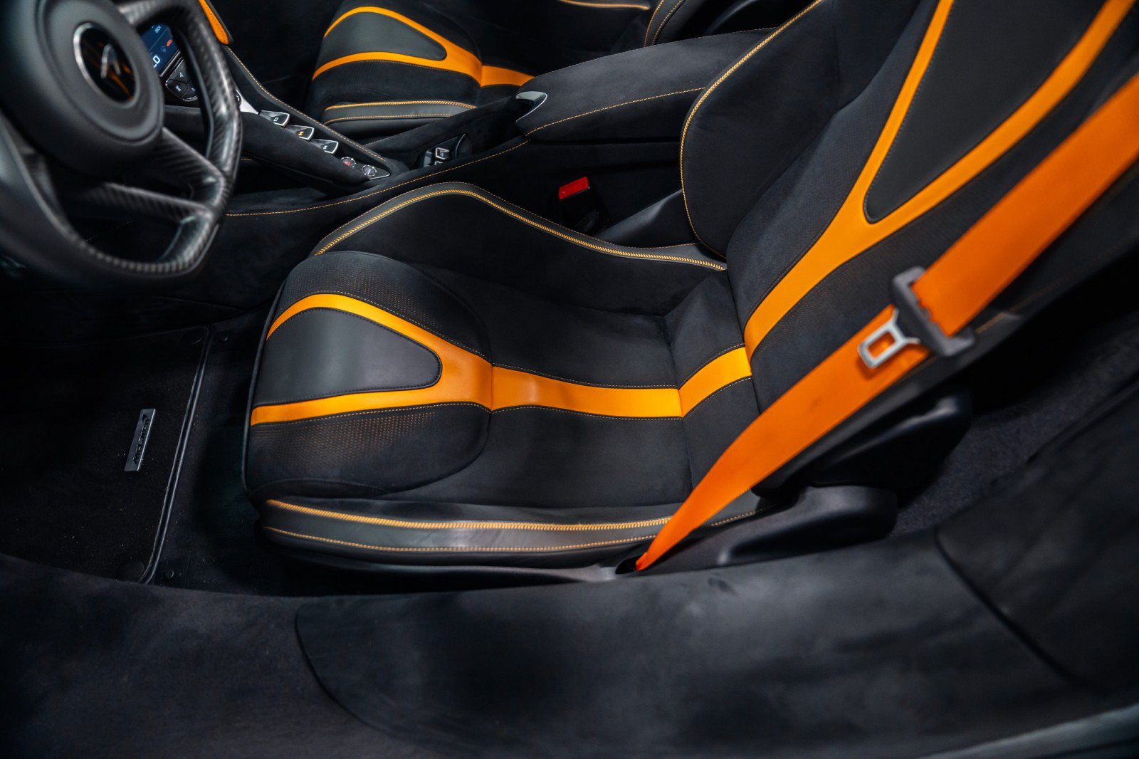 Used 2022 McLaren 720S Performance photo 19