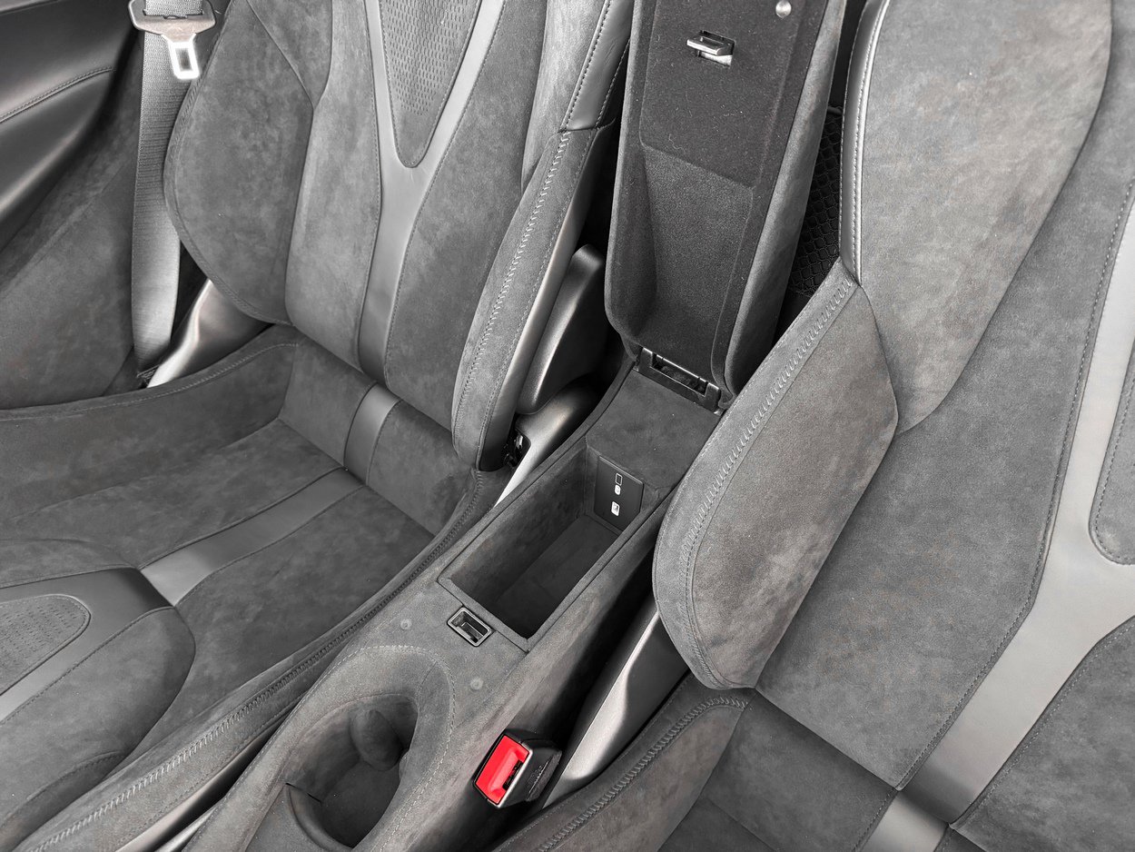Used 2026 McLaren 750S photo 23