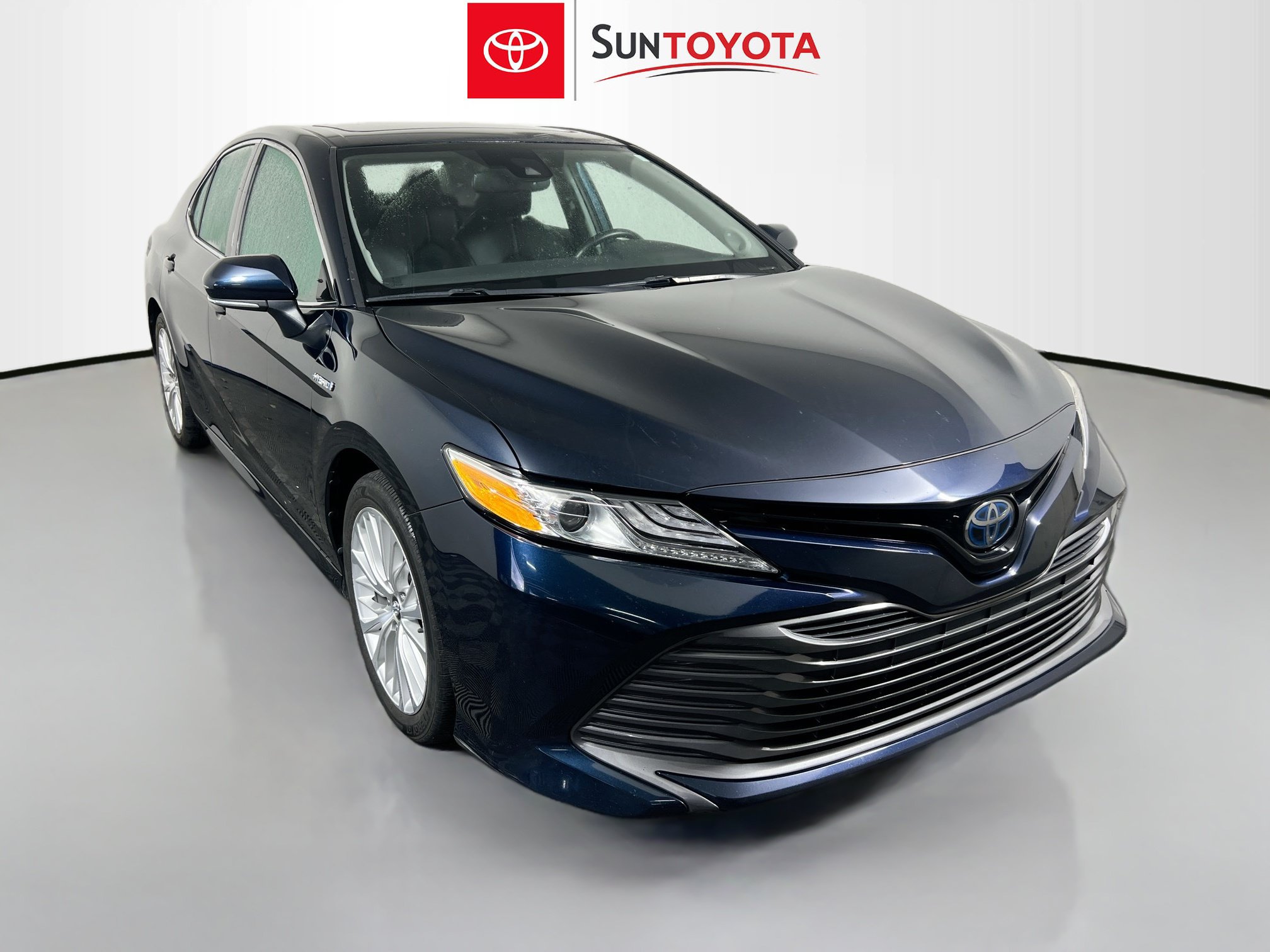Used 2020 Toyota Camry XLE w/ Sunroof Package