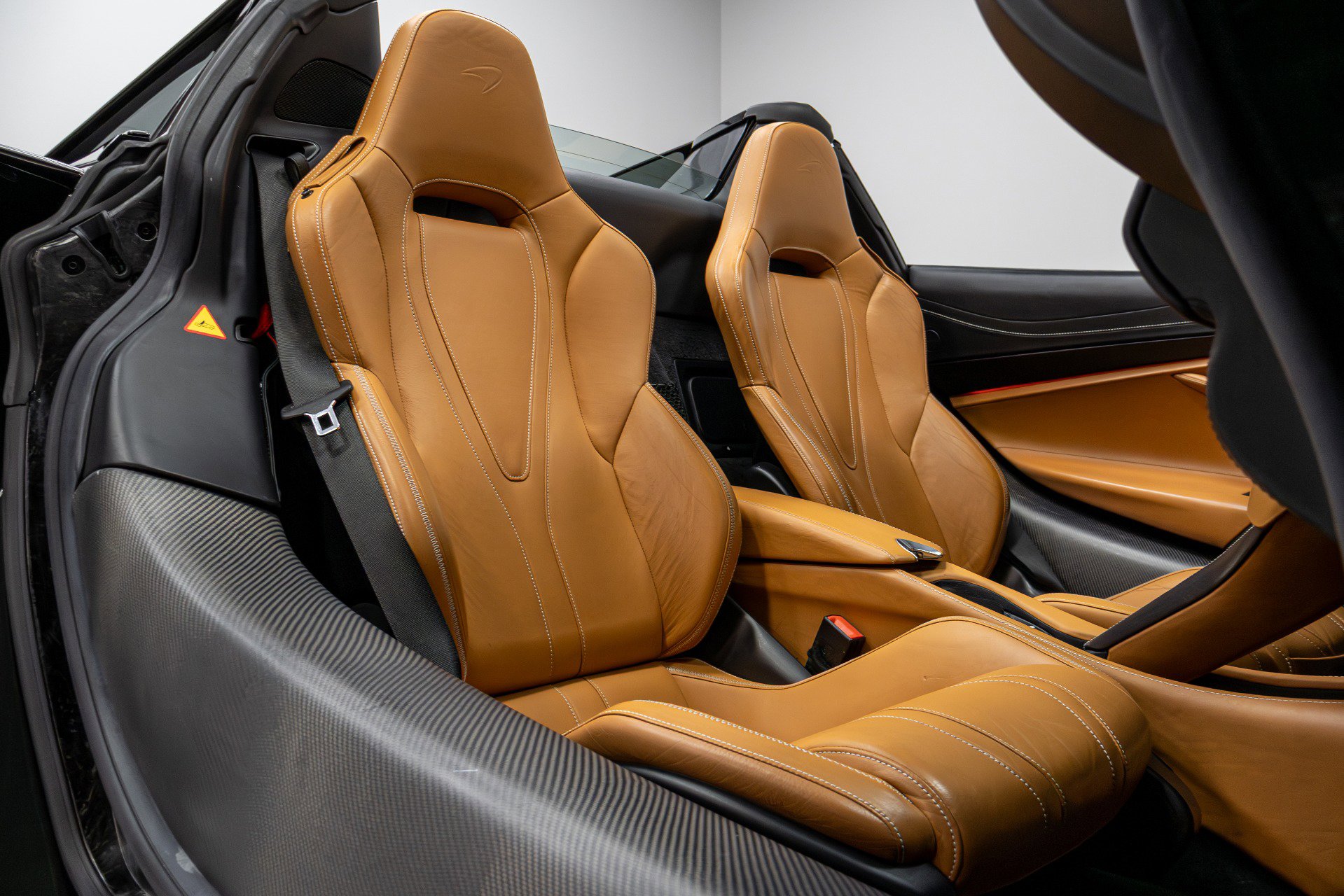 Used 2019 McLaren 720S Luxury photo 23