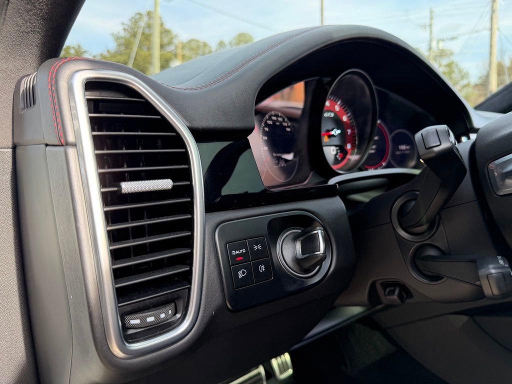 2023 Porsche Cayenne GTS