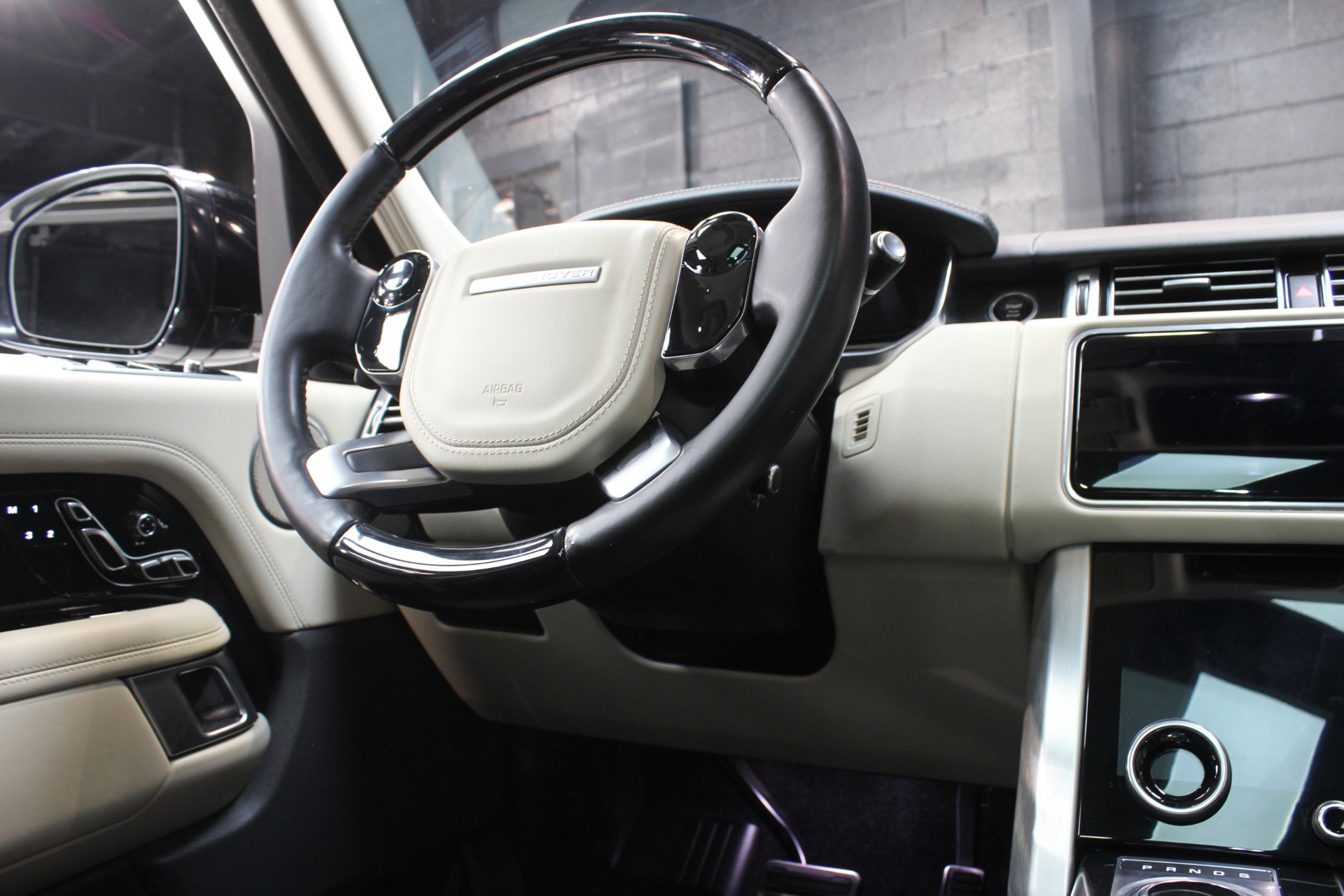 2021 Land Rover Range Rover Westminster Edition