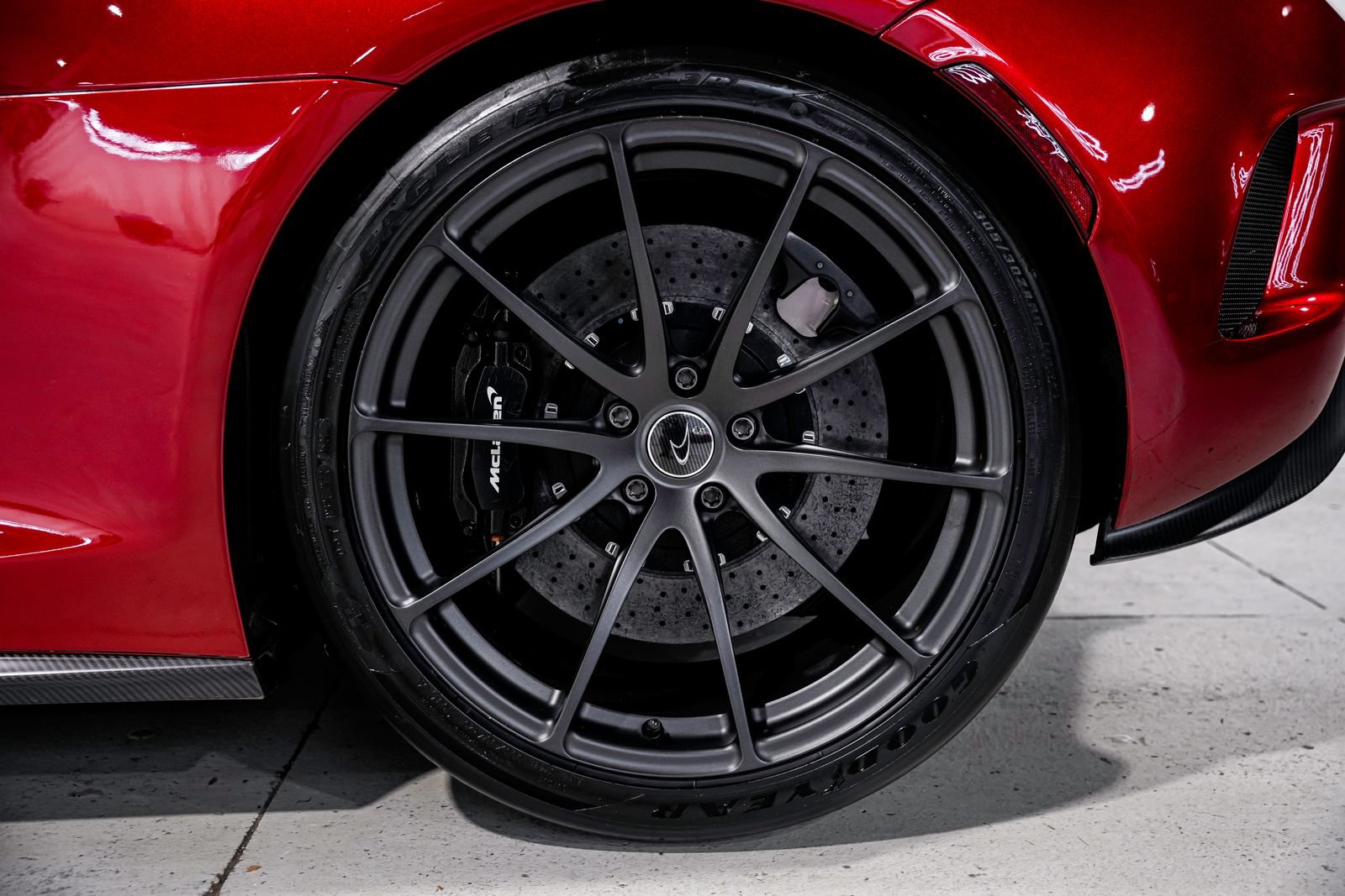Used 2016 McLaren 675LT Coupe photo 39