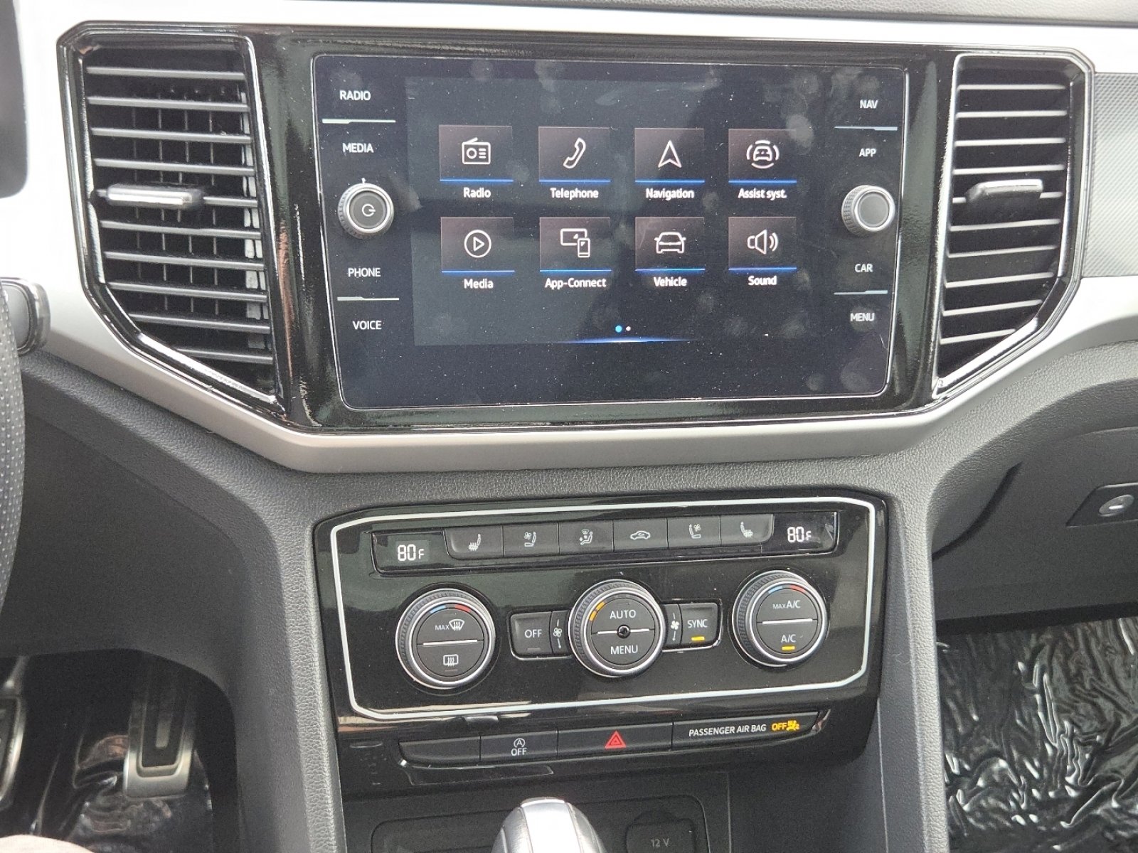 2022 Volkswagen Atlas Cross Sport SEL Premium R-Line