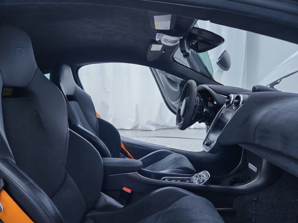 Used 2019 McLaren 600LT photo 17