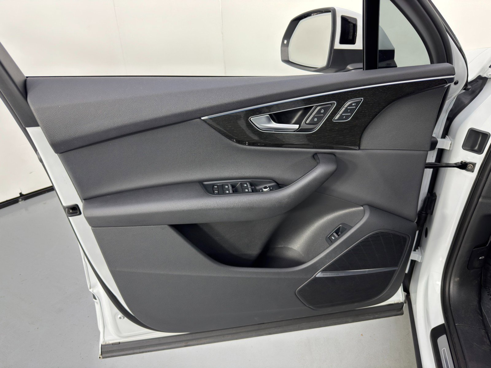 2022 Audi Q7 Premium Plus