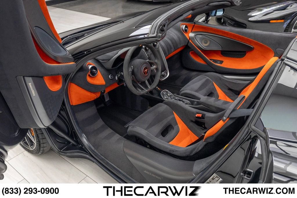 Used 2020 McLaren 600LT Spider photo 39
