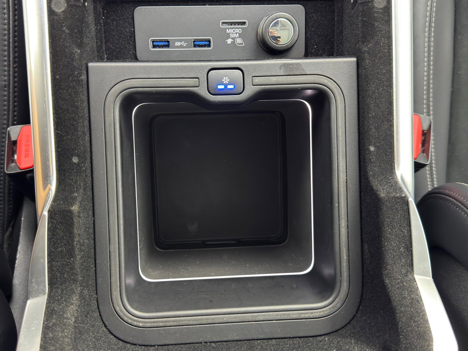 2022 Land Rover Range Rover Sport SVR Carbon Edition