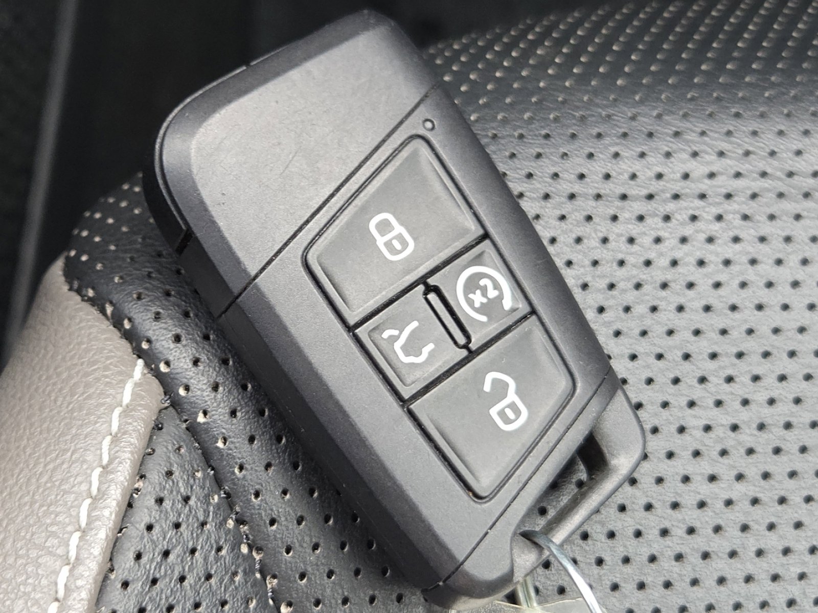 2022 Volkswagen Atlas Cross Sport SEL Premium R-Line