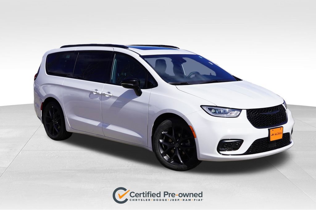 Used 2025 Chrysler Pacifica Limited