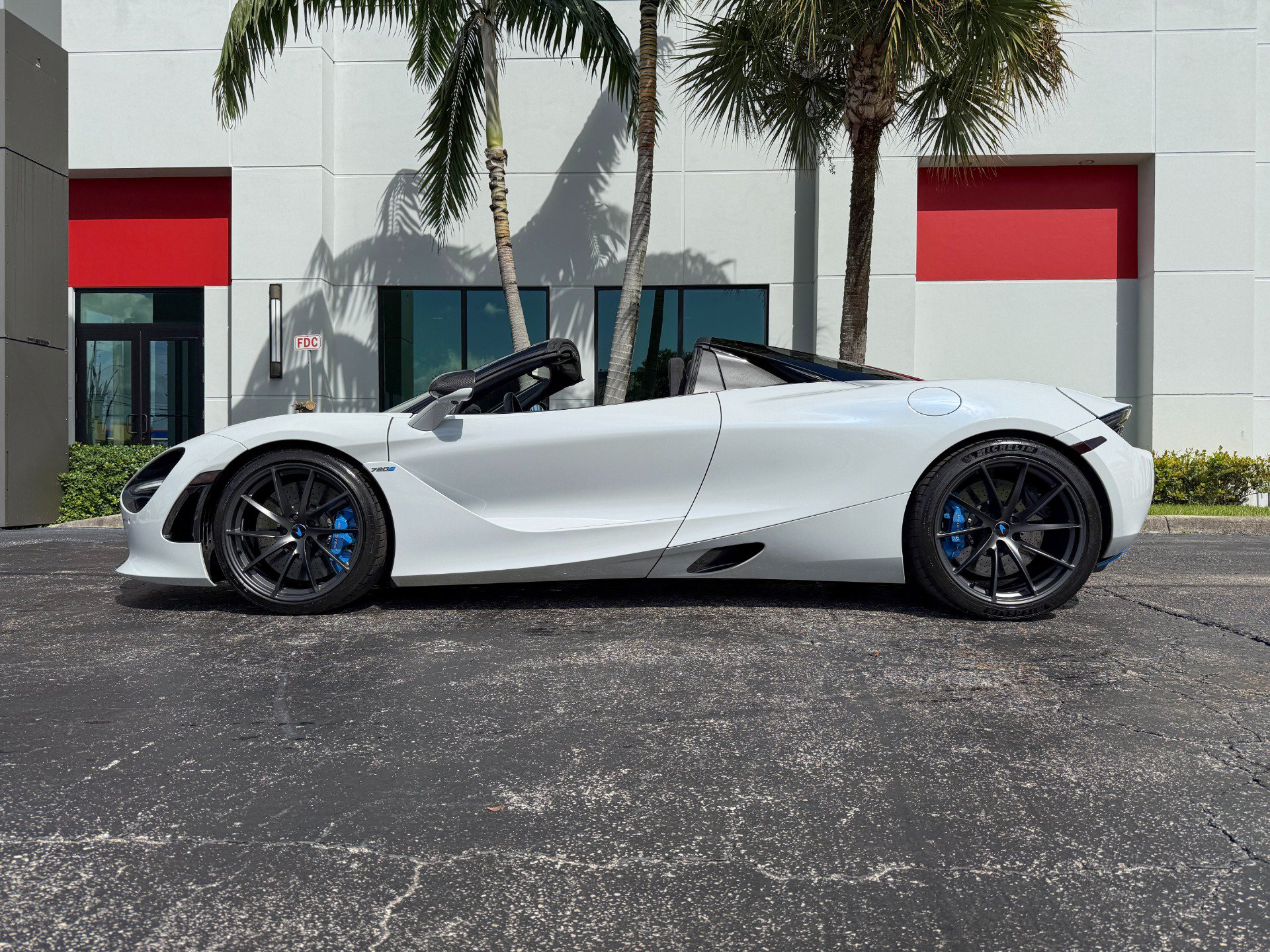 Used 2020 McLaren 720S Luxury photo 9