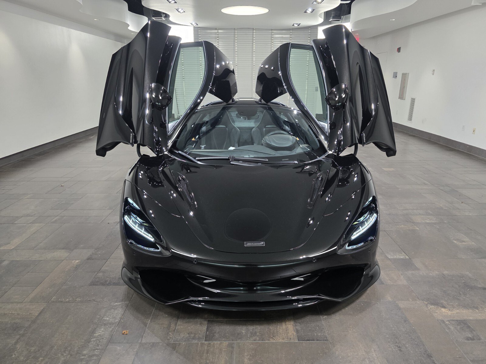 New 2026 McLaren 750S Coupe photo 20