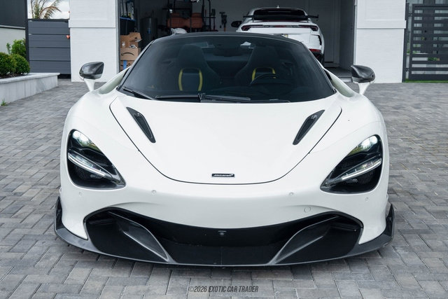 Used 2020 McLaren 720S Performance photo 13