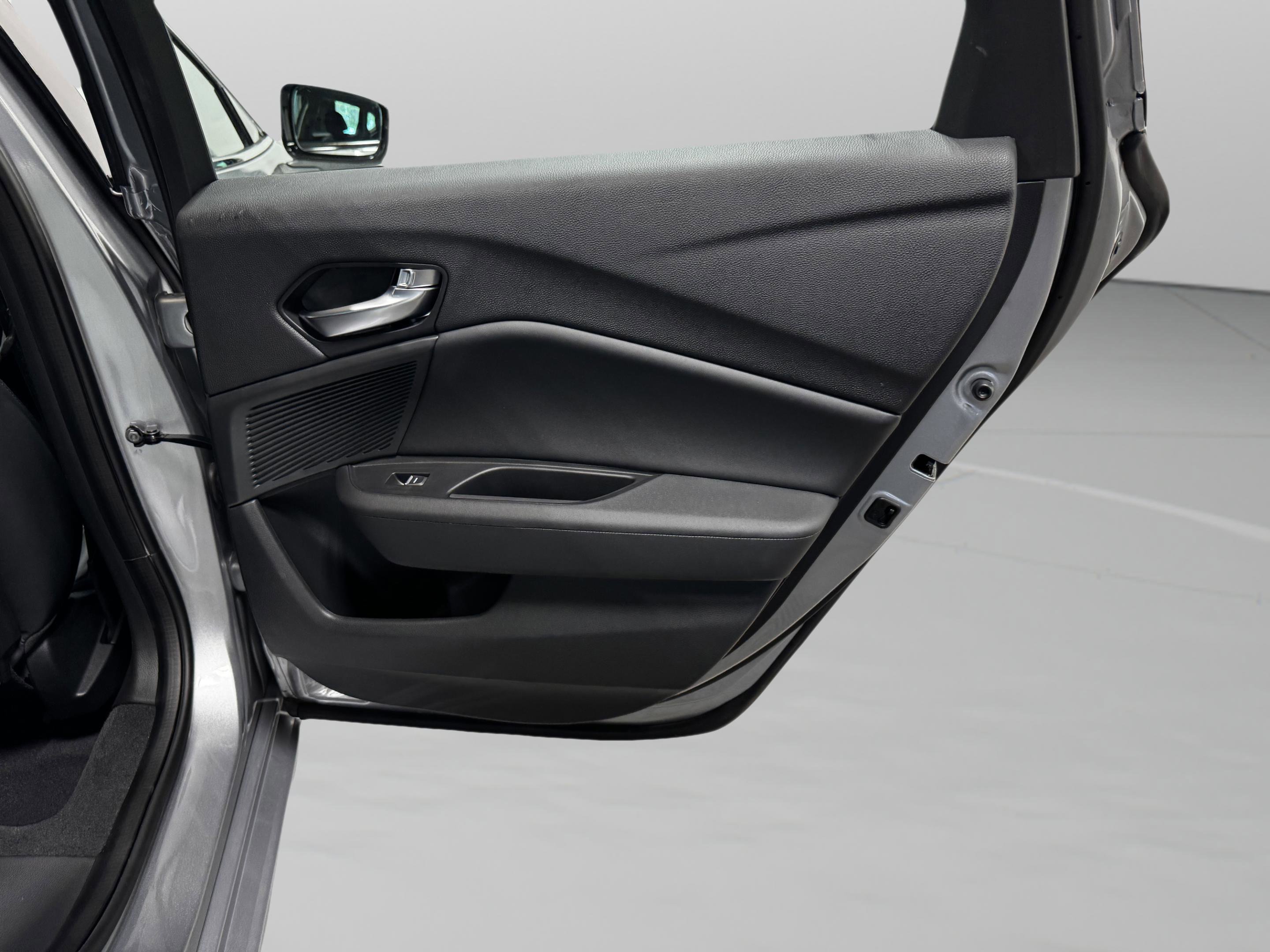 2023 Acura TLX w/ Technology Package