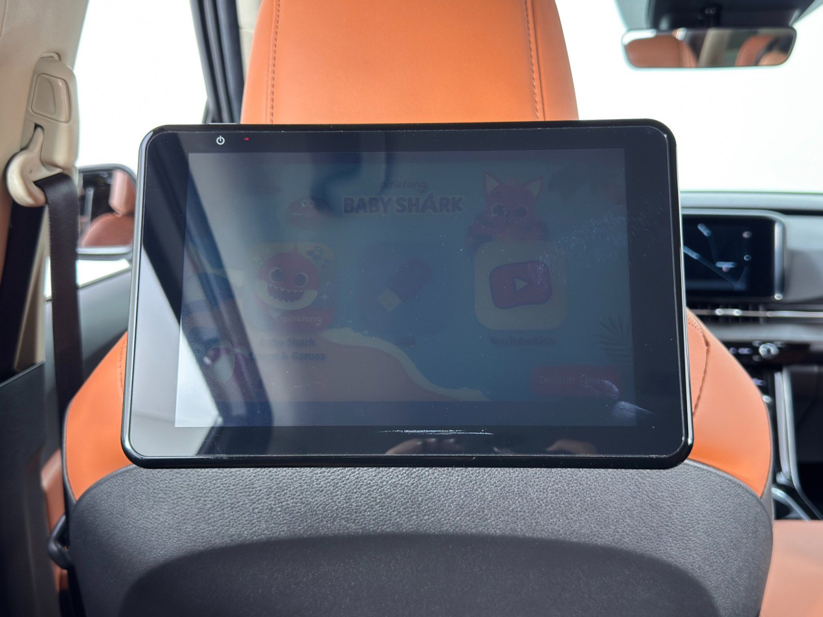 2024 Kia Carnival SX