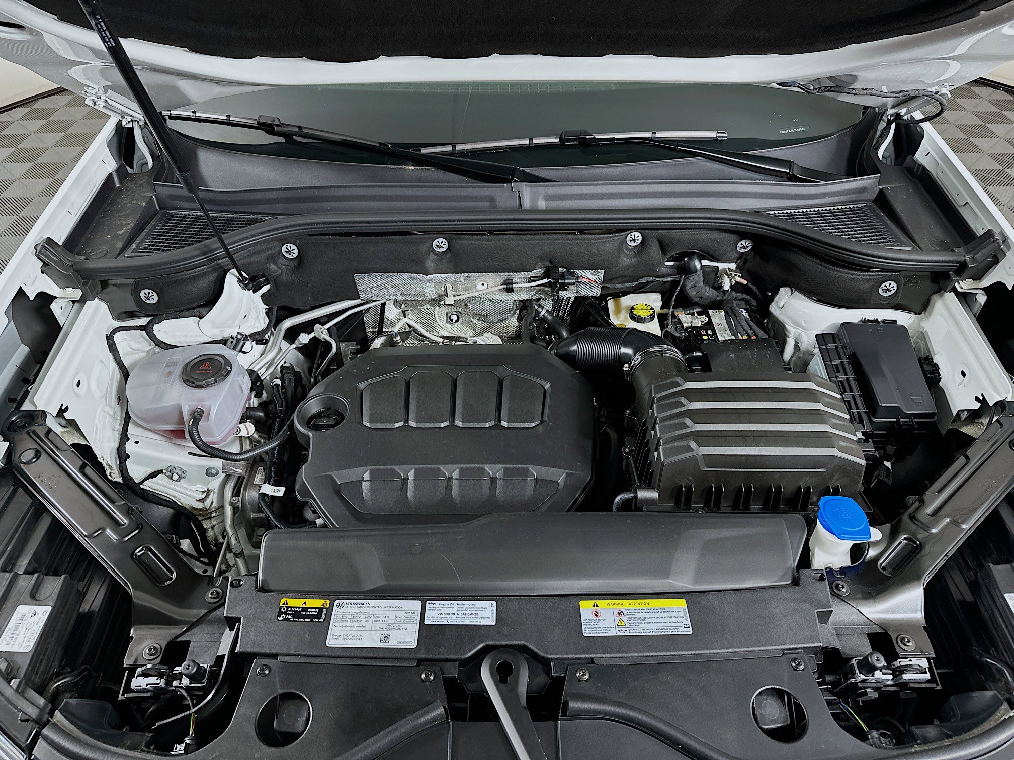 2025 Volkswagen Atlas SE