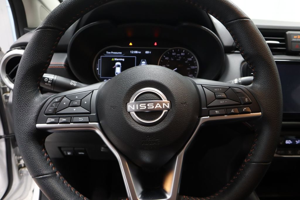 2024 Nissan Versa SR