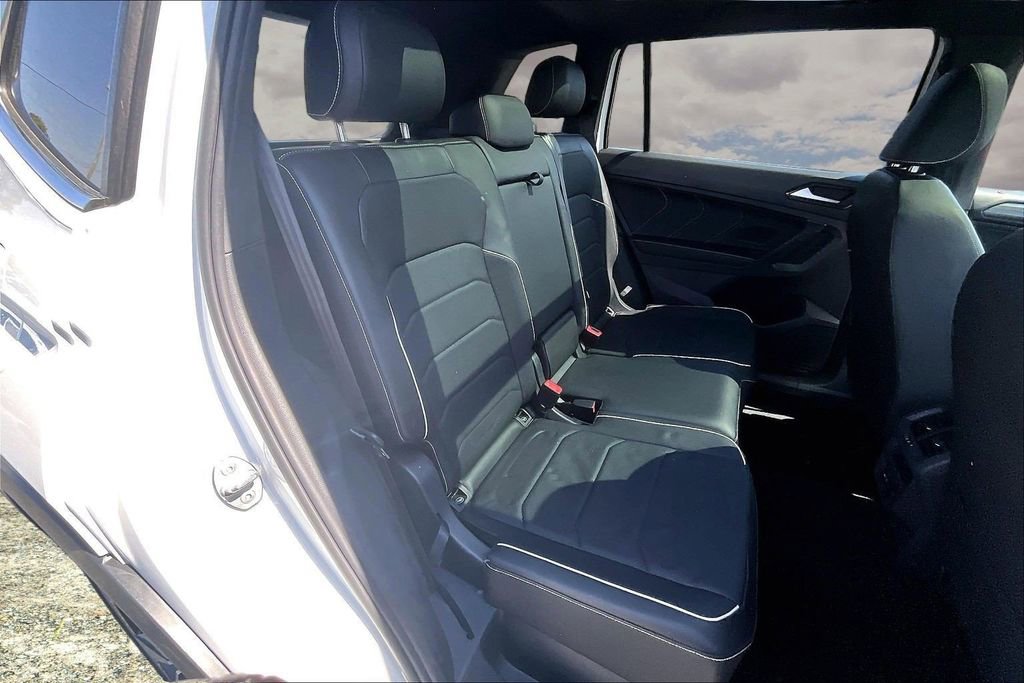 2022 Volkswagen Tiguan SEL R-Line