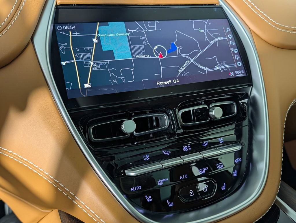 2021 Aston Martin DBX