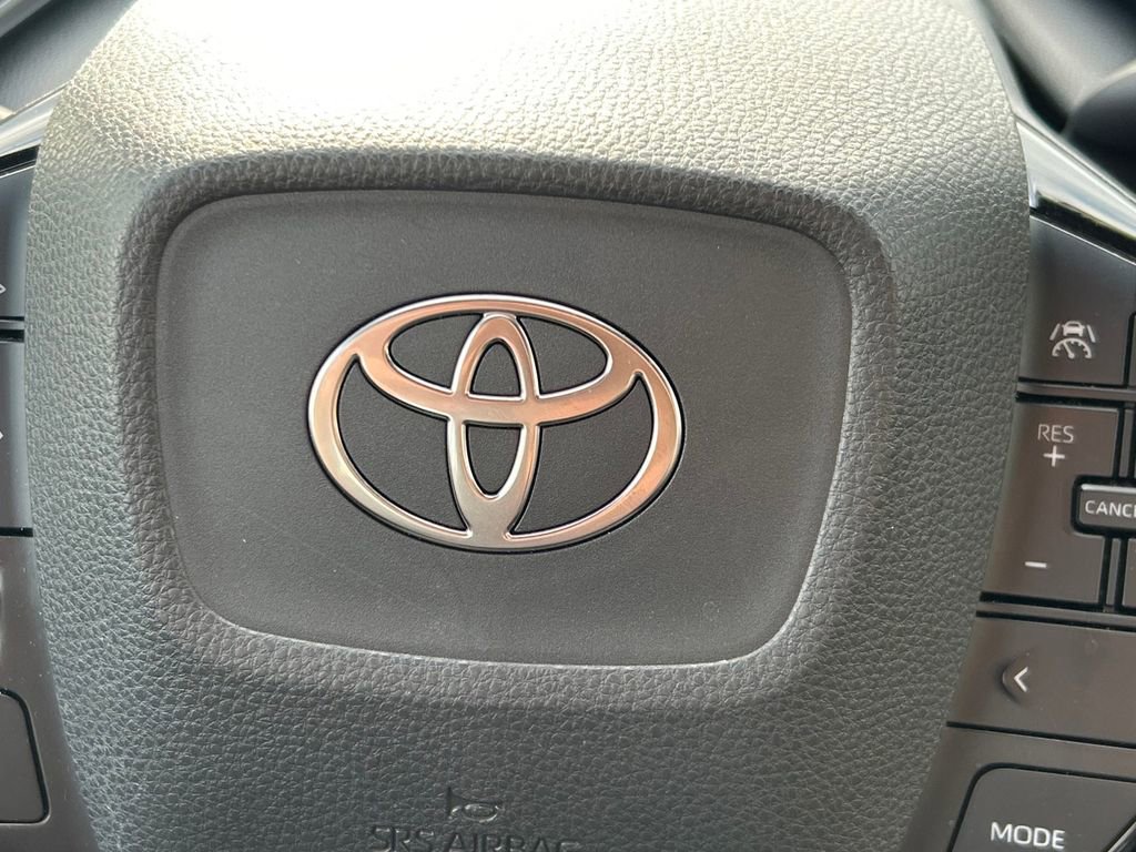 2025 Toyota Prius XLE
