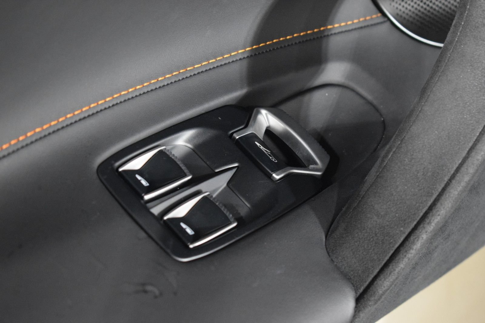 Used 2024 McLaren 750S Spider photo 40
