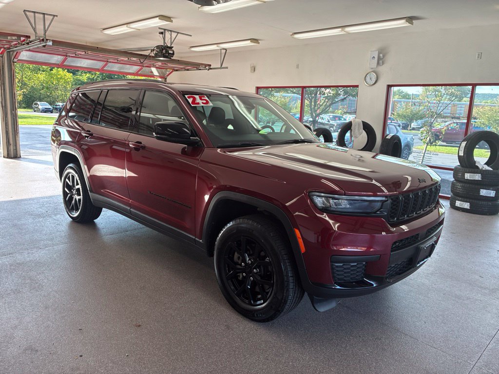 Certified 2025 Jeep Grand Cherokee L Laredo