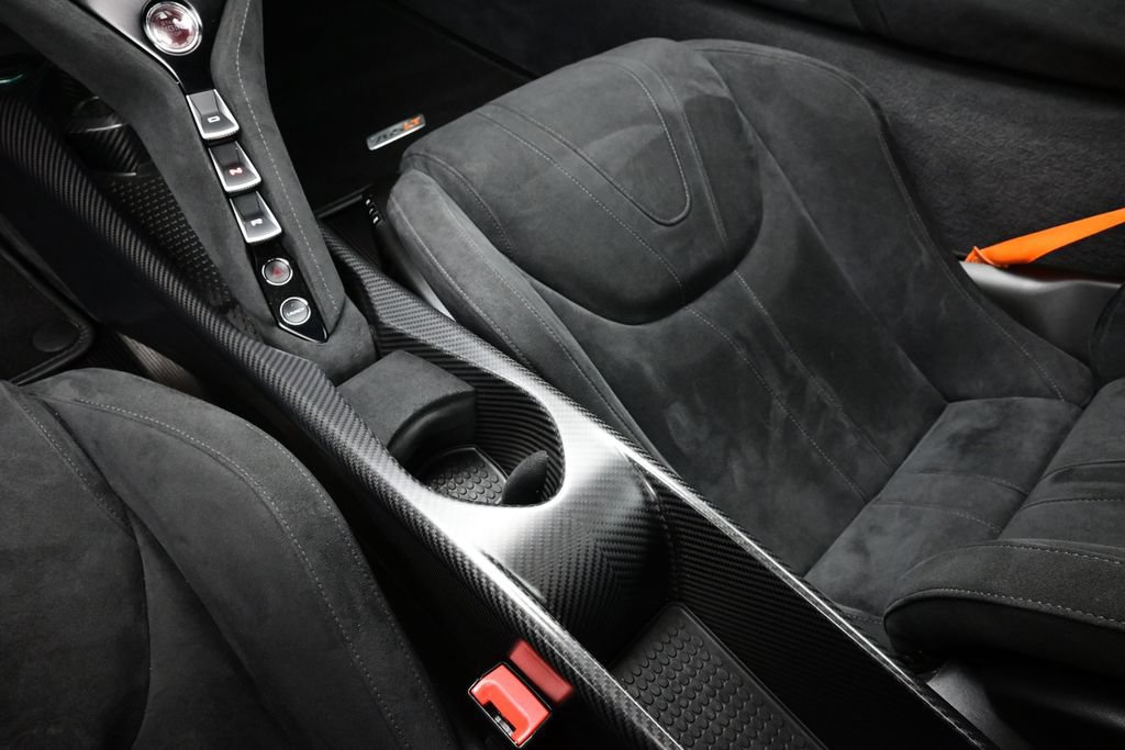 Used 2021 McLaren 765LT photo 13