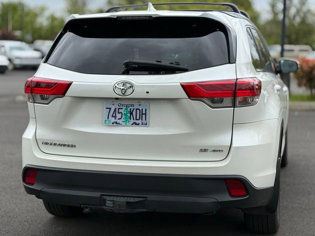 2017 Toyota Highlander SE