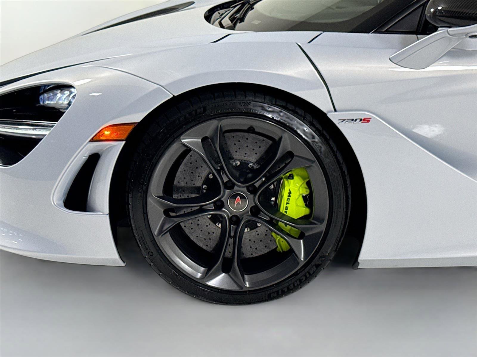 Used 2018 McLaren 720S photo 38