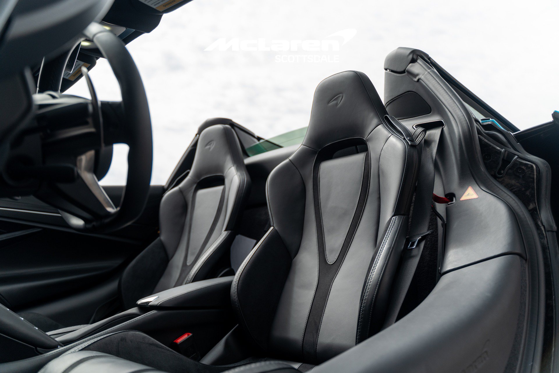 Used 2025 McLaren 750S Spider photo 11