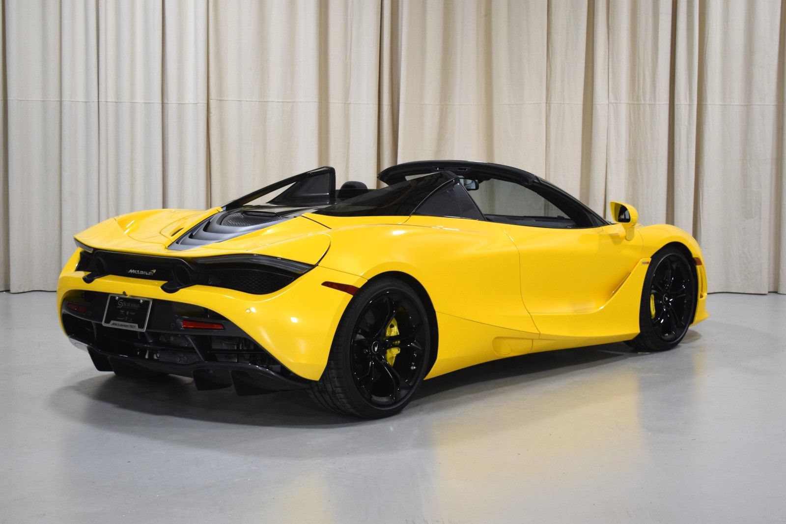 Used 2020 McLaren 720S Performance photo 11