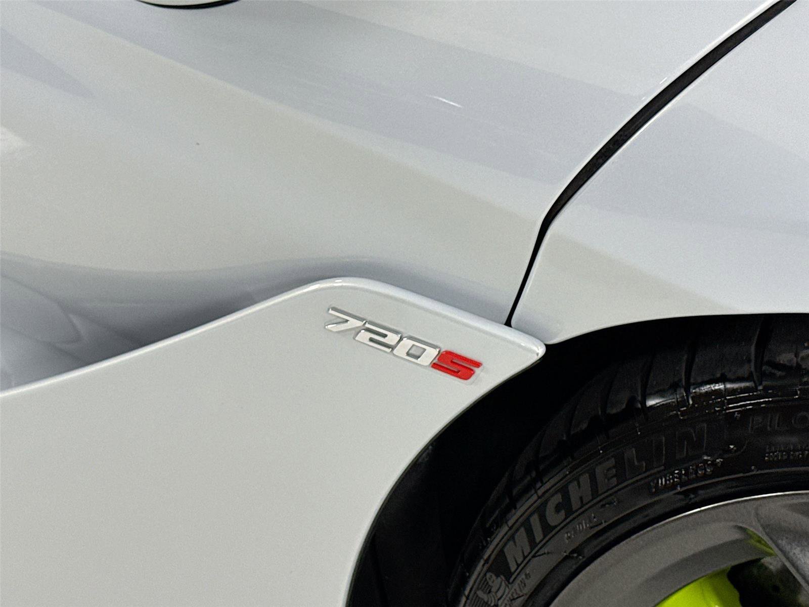 Used 2018 McLaren 720S photo 31