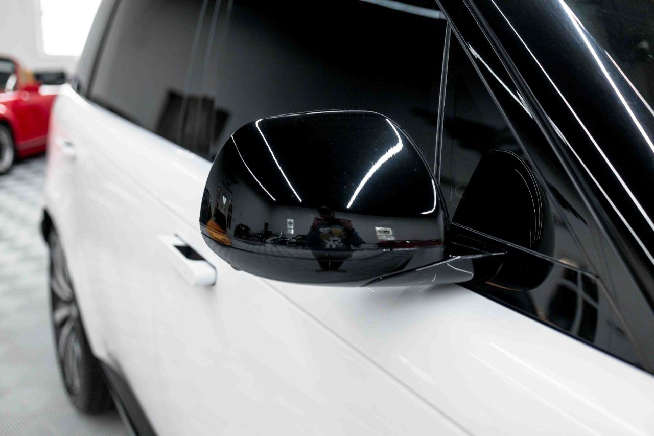 2024 Land Rover Range Rover SV