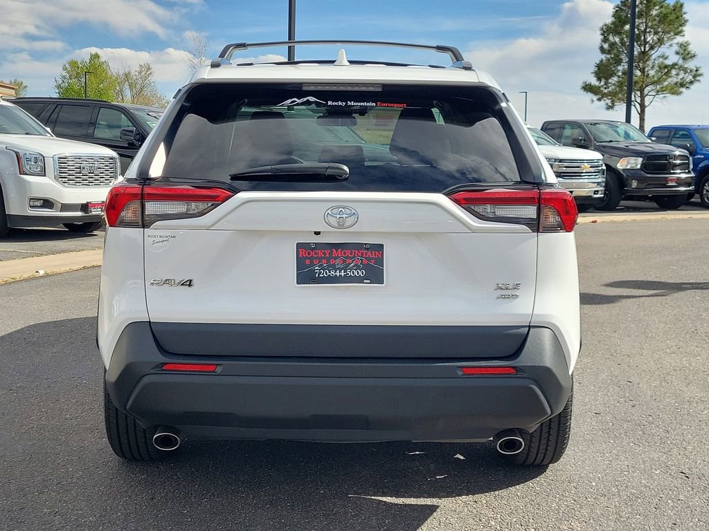 2021 Toyota RAV4 XLE