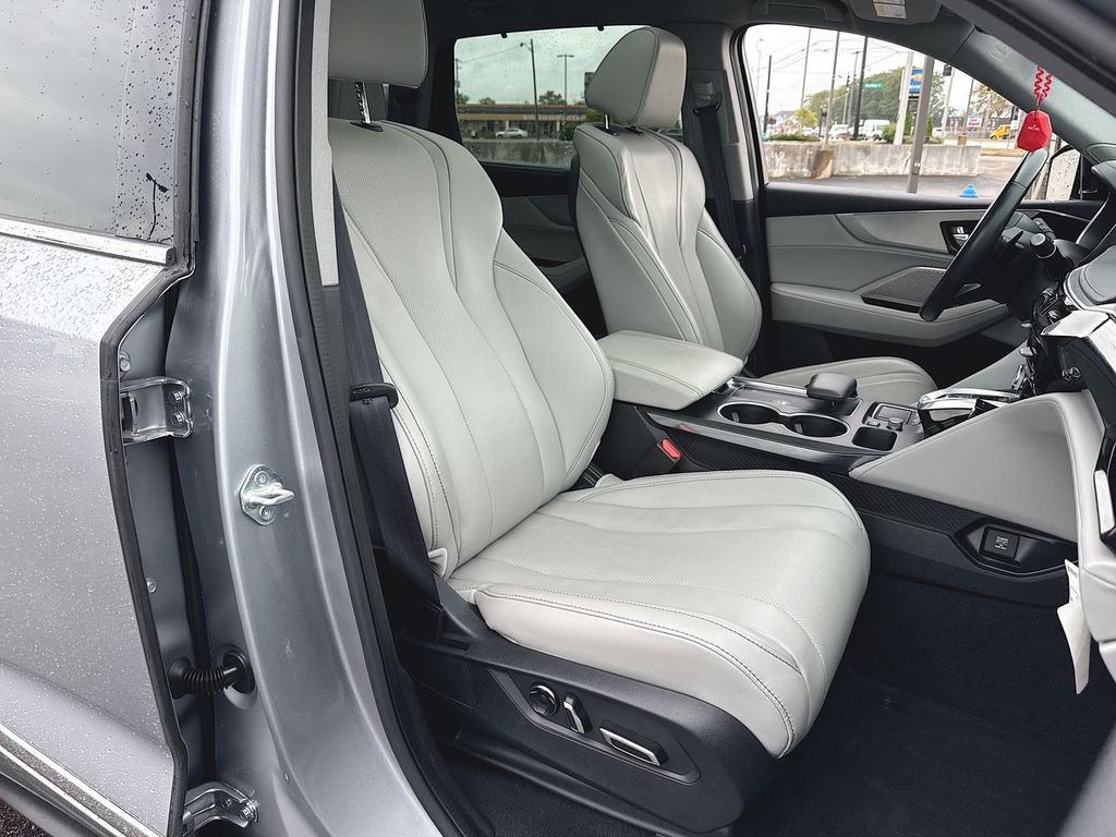 2023 Acura MDX SH-AWD w/ Technology Package