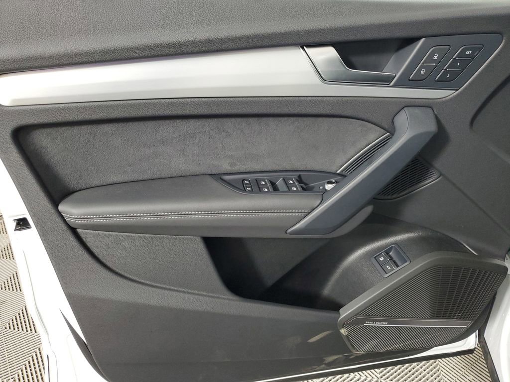 2024 Audi Q5 e Prestige